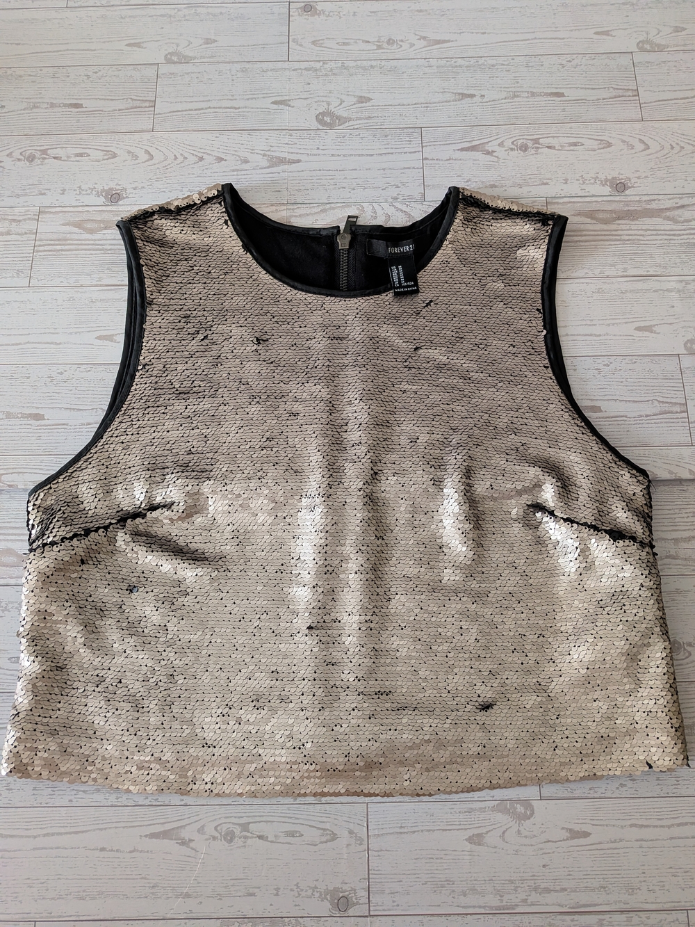 Forever 21 Gold Sequin Sleeveless Crop Top